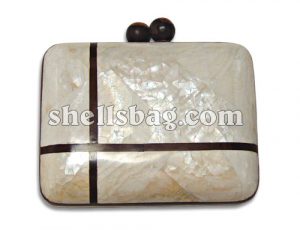 Kabebe Shell Pochette